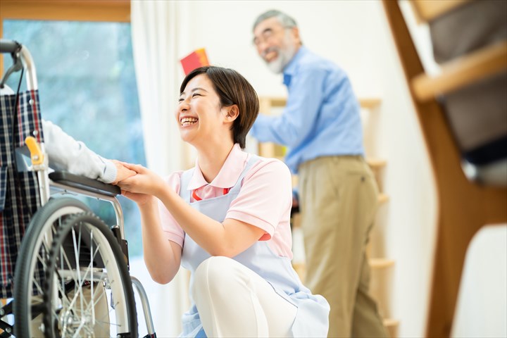 《江戸川区》週払いOK・特別養護老人ホームでの介護スタッフ！（週休2日・高時給）