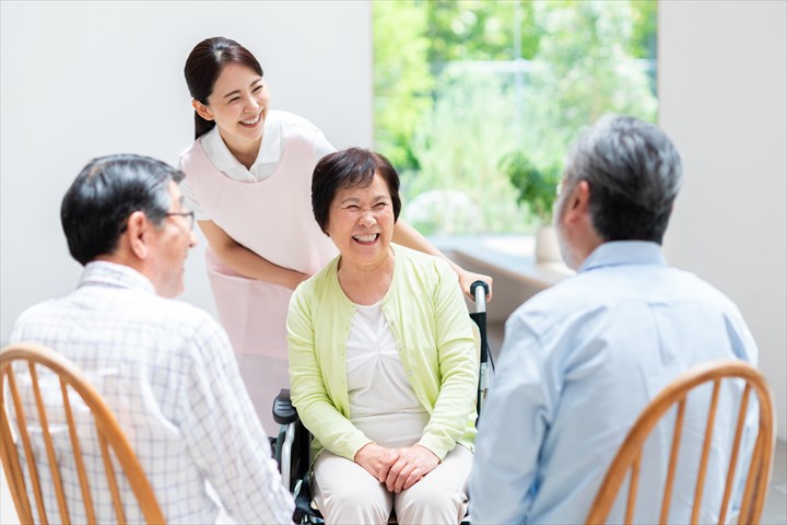 《市川市》週払いOK・デイサービスでの介護スタッフ！（Web面接OK・短時間も相談可能）