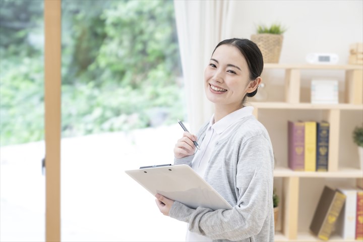 《日野市》週払いOK・ユニット型特別養護老人ホームでの介護スタッフ！（Wワーク歓迎・日勤）