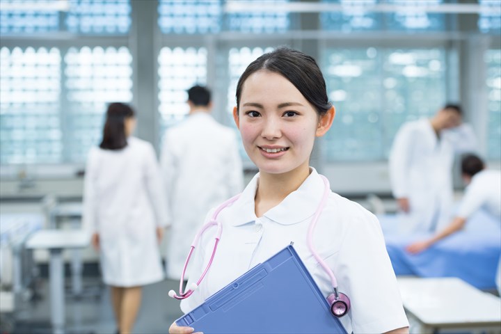 《渋谷区》週払いOK・グループホームなどの施設での看護スタッフ！（週休2日・日勤）