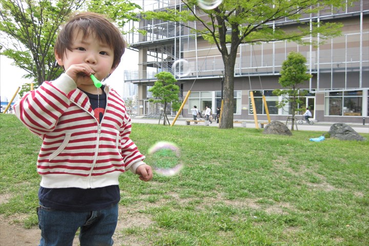 《吹田市》週払いOK・普通車での児童の送迎ドライバー！（シニア活躍中・2ヶ月程の短期）